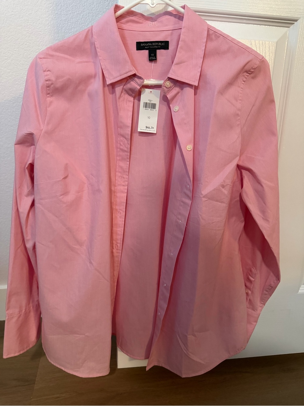 Banana Republic Women’s Solid Pink Button-Down Shirt